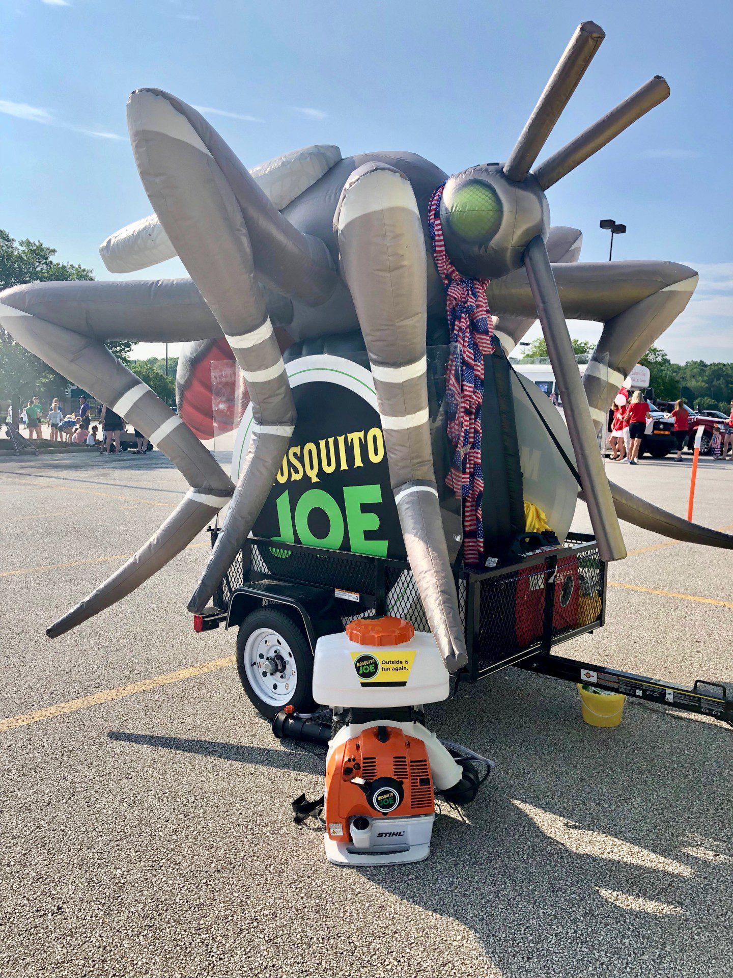 Inflatable mosquito tailgate cart